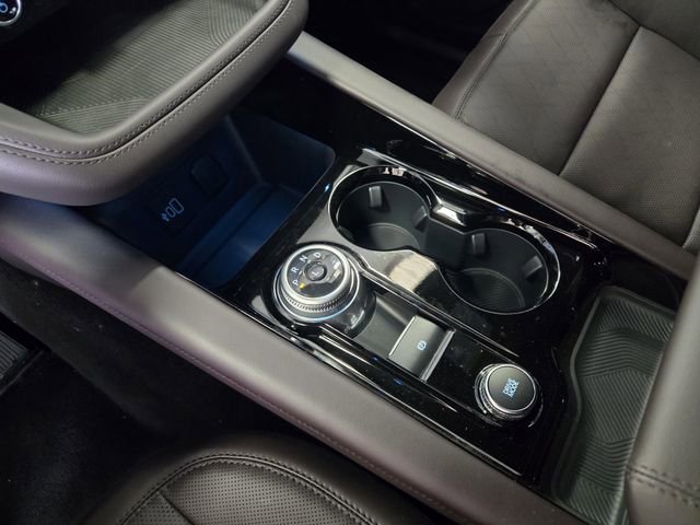 New 2026 Ford Explorer Platinum image 16