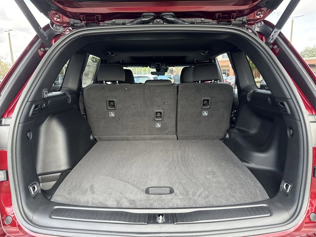 New 2025 Jeep Grand Cherokee Laredo X w/ Luxury Tech Group I image 30