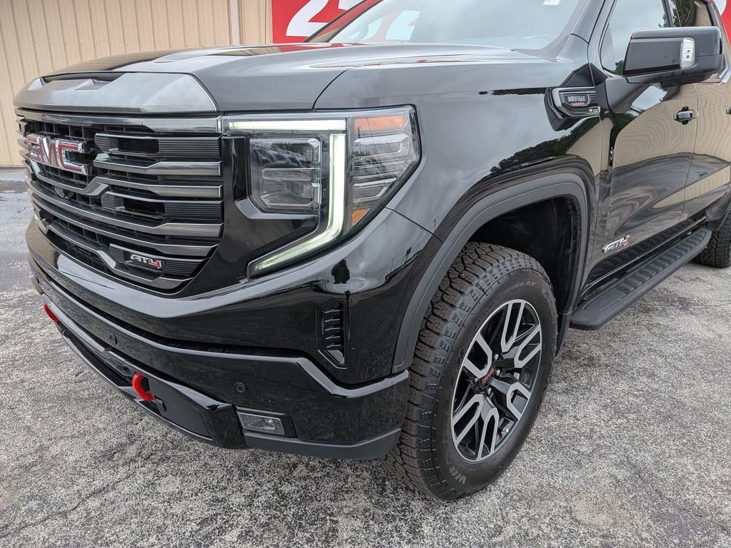 Certified 2023 GMC Sierra 1500 AT4 w/ AT4 Premium Package AWD/4WD image 8