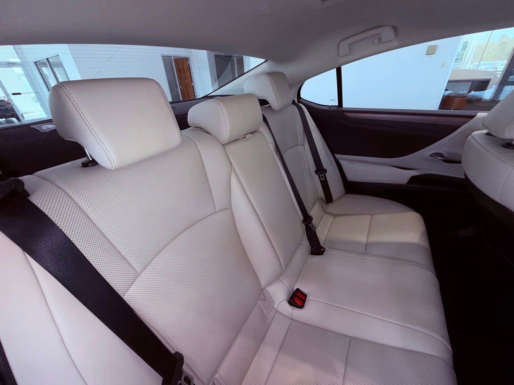 Certified 2024 Lexus ES 350 w/ Premium Package image 14