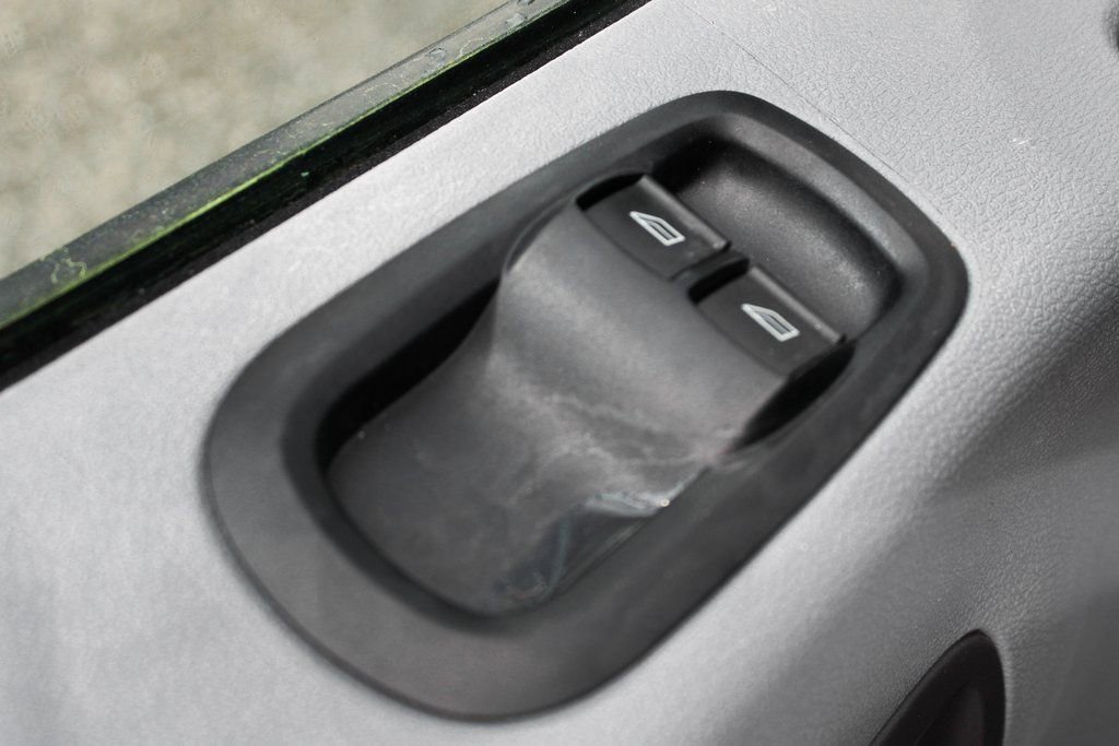 Used 2015 Ford Transit 350 156 DRW w/ Interior Upgrade Package image 15