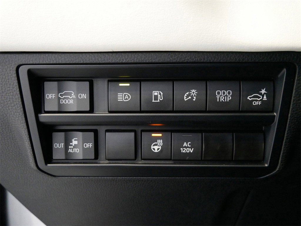 Used 2023 Toyota Sequoia Capstone image 16