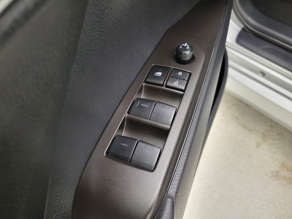 Used 2022 Toyota Camry LE image 24