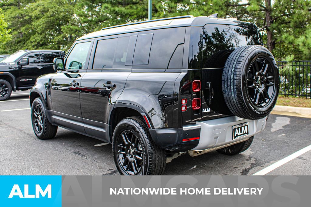 Used 2025 Land Rover Defender 110 S image 5