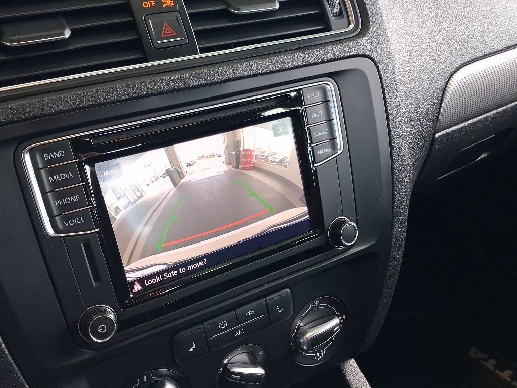 Used 2017 Volkswagen Jetta SE FWD image 27