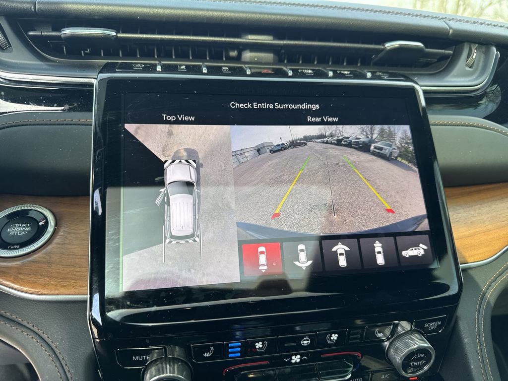 Used 2023 Jeep Grand Cherokee Summit image 17