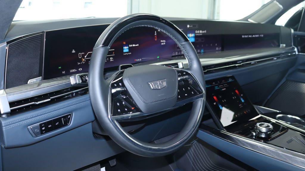Certified 2025 Cadillac Escalade IQ Sport 2 w/ LPO, ONYX Package AWD/4WD image 26