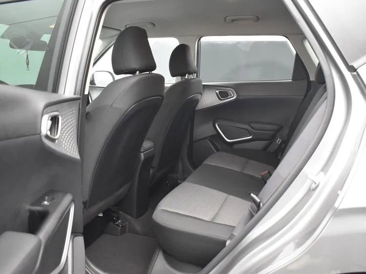 Used 2025 Kia Soul LX w/ LX Technology Package image 15