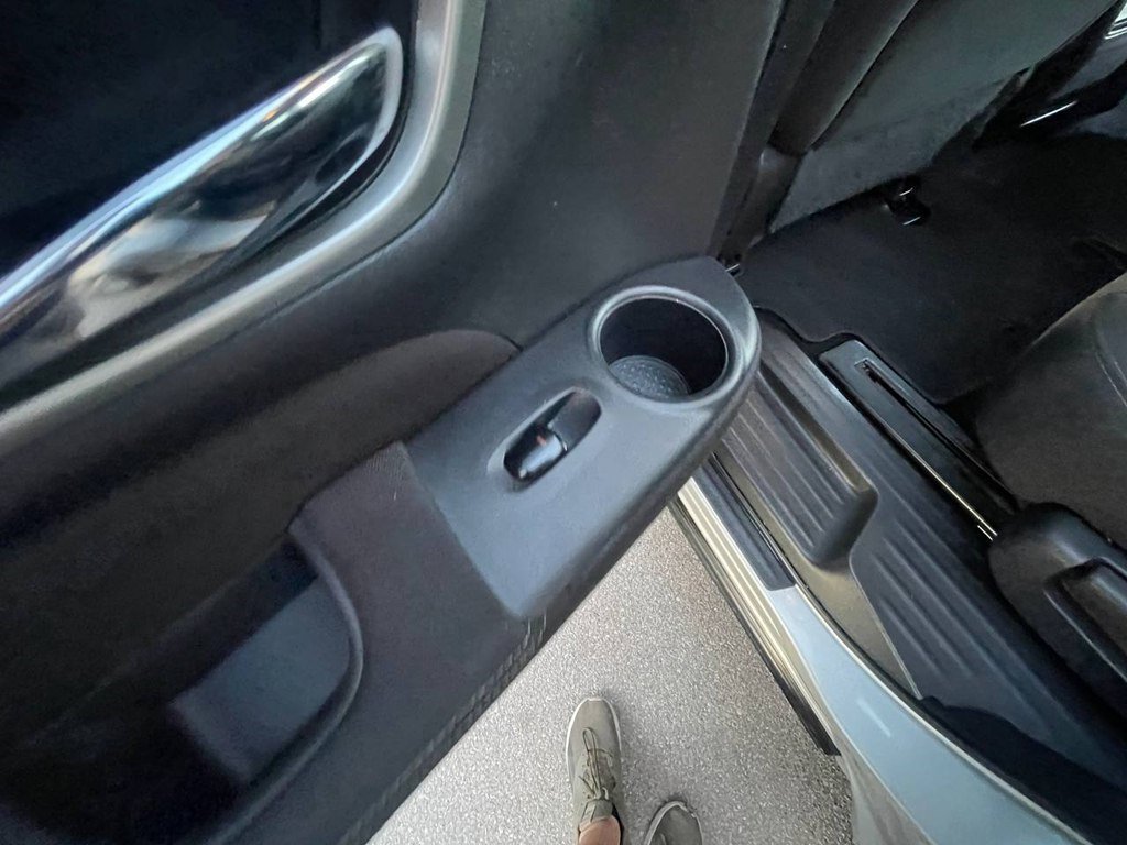 Used 2017 Nissan Pathfinder S image 11