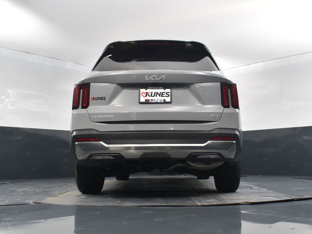 Used 2025 Kia Sorento S image 35