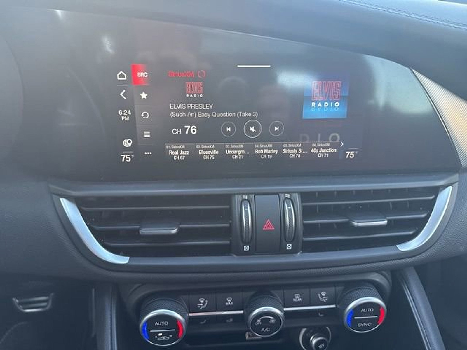 Used 2024 Alfa Romeo Giulia Veloce image 12