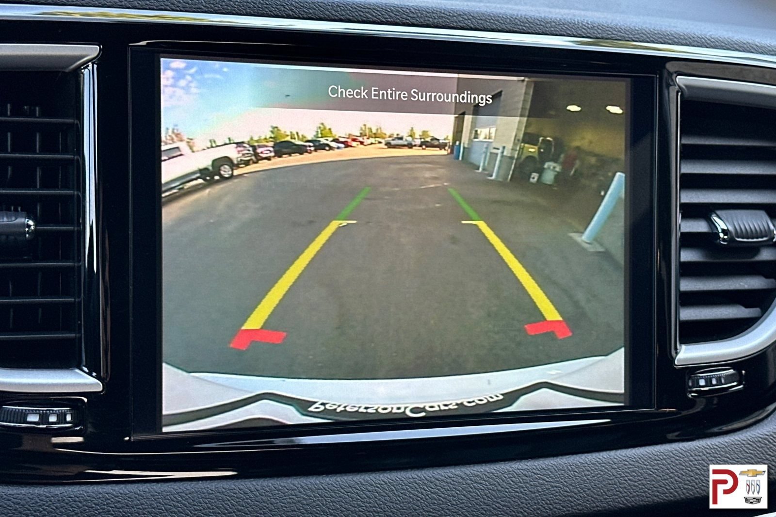 Used 2025 Chrysler Pacifica Select FWD image 24