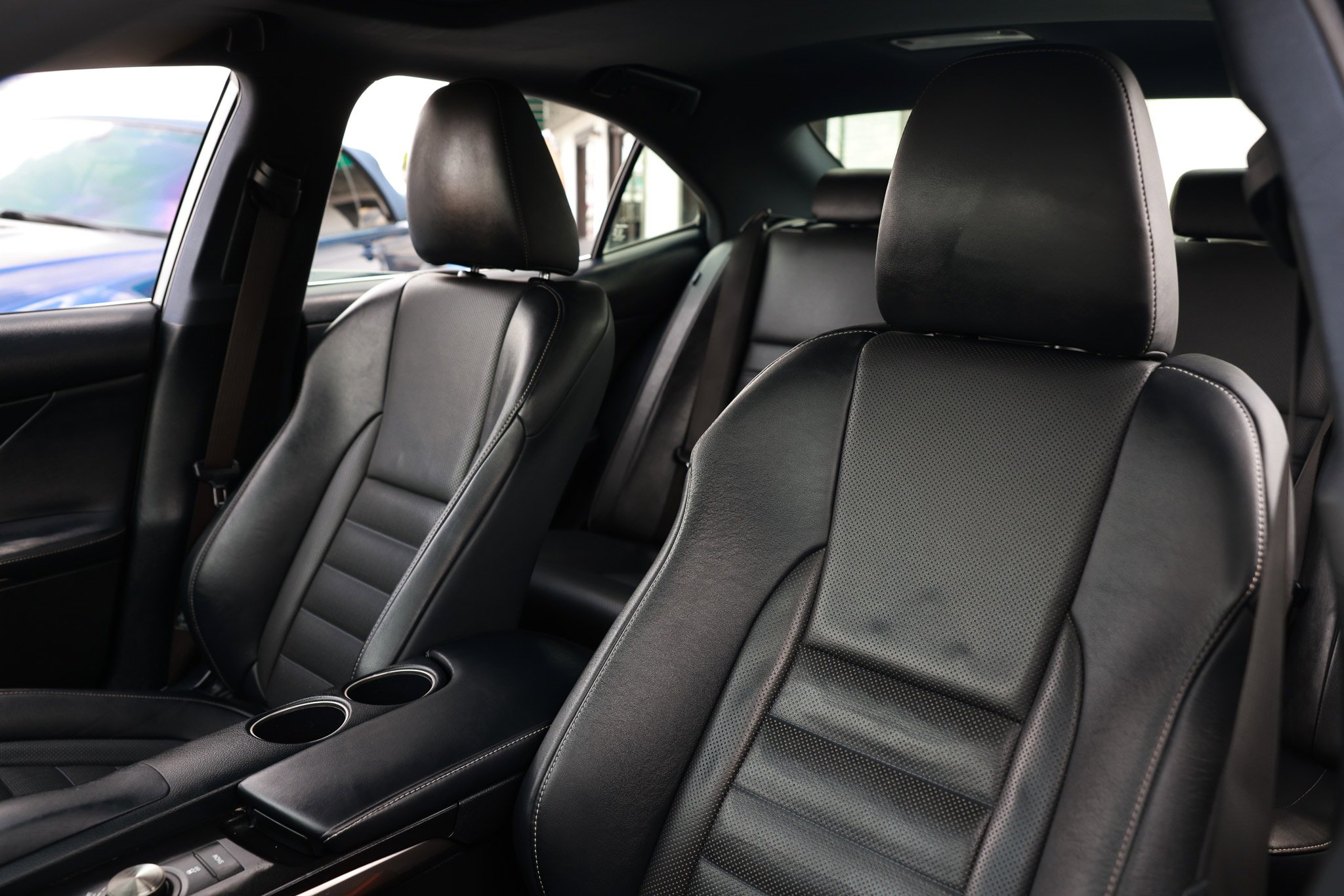 Used 2016 Lexus IS 350 RWD image 10