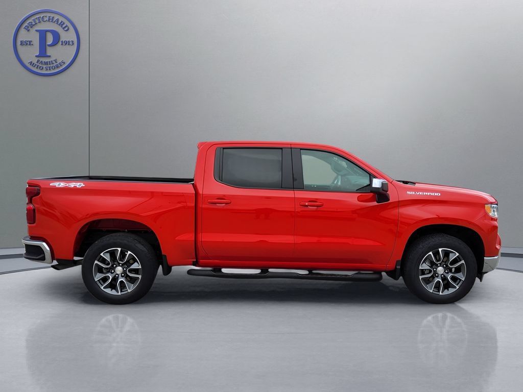 Used 2024 Chevrolet Silverado 1500 LT AWD/4WD image 8