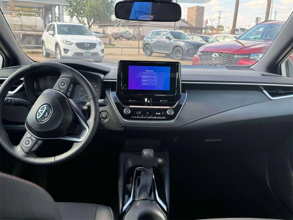 Used 2025 Toyota Corolla SE image 17