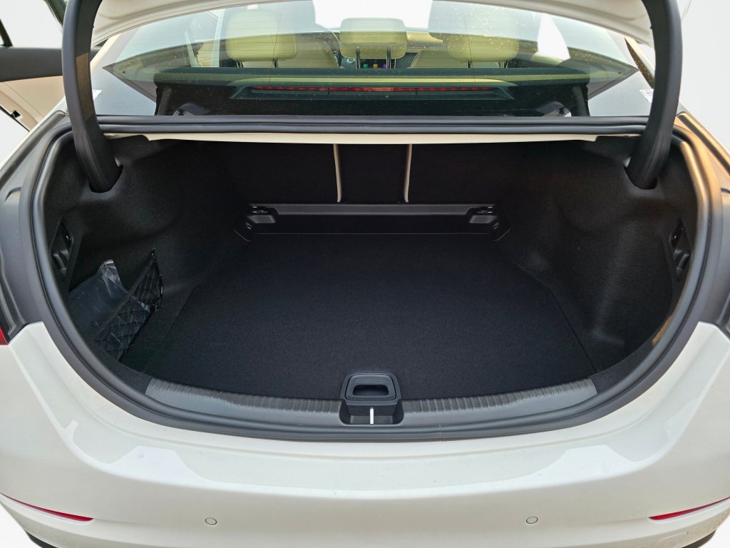 New 2026 Mercedes-Benz C 300 4MATIC Sedan image 12