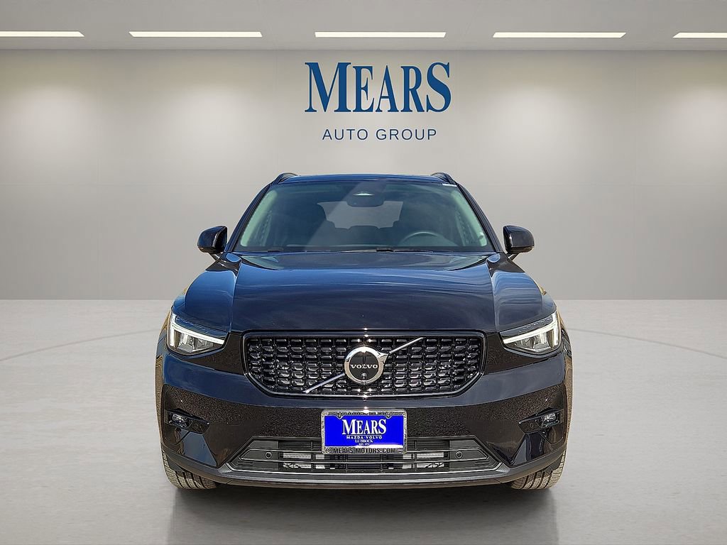 New 2026 Volvo XC40 B4 Plus w/ Protection Package Premier FWD image 8