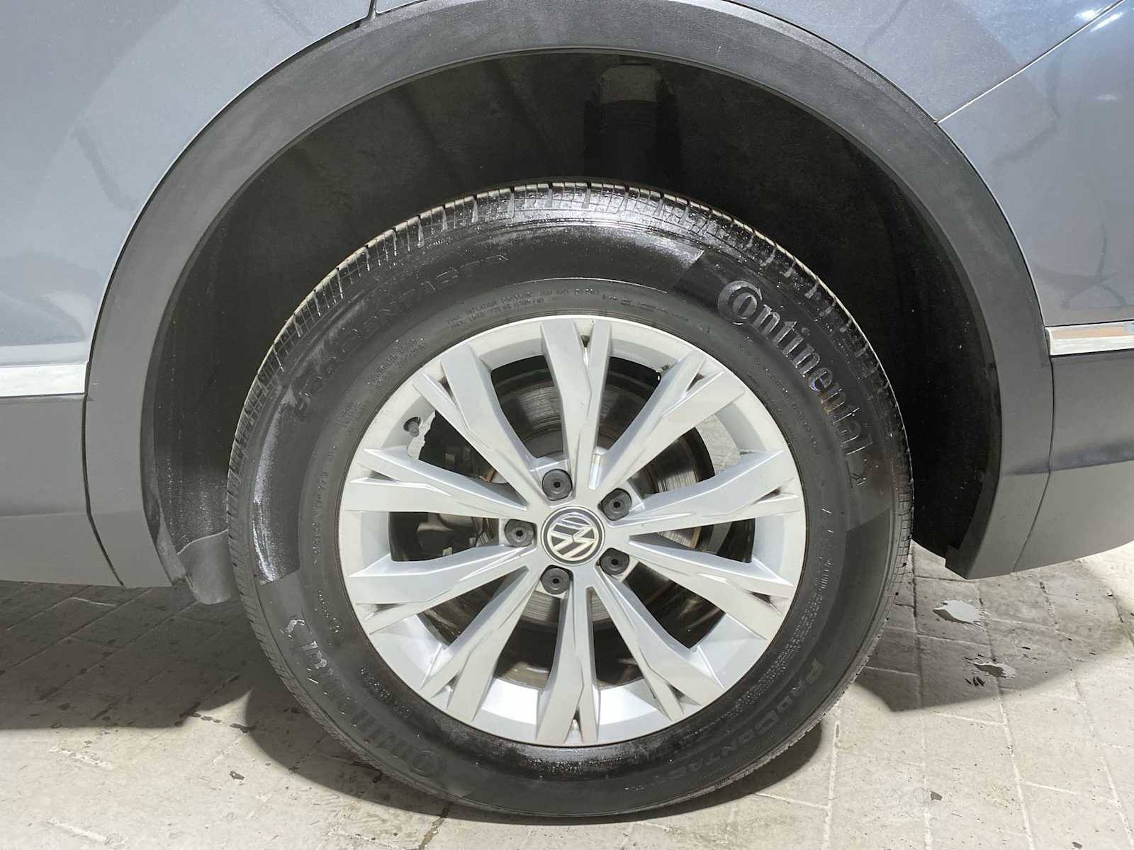 Used 2018 Volkswagen Tiguan SE AWD/4WD image 8