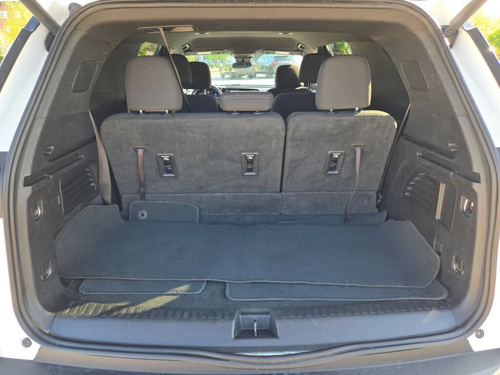 Used 2024 Chevrolet Traverse LT AWD/4WD image 18