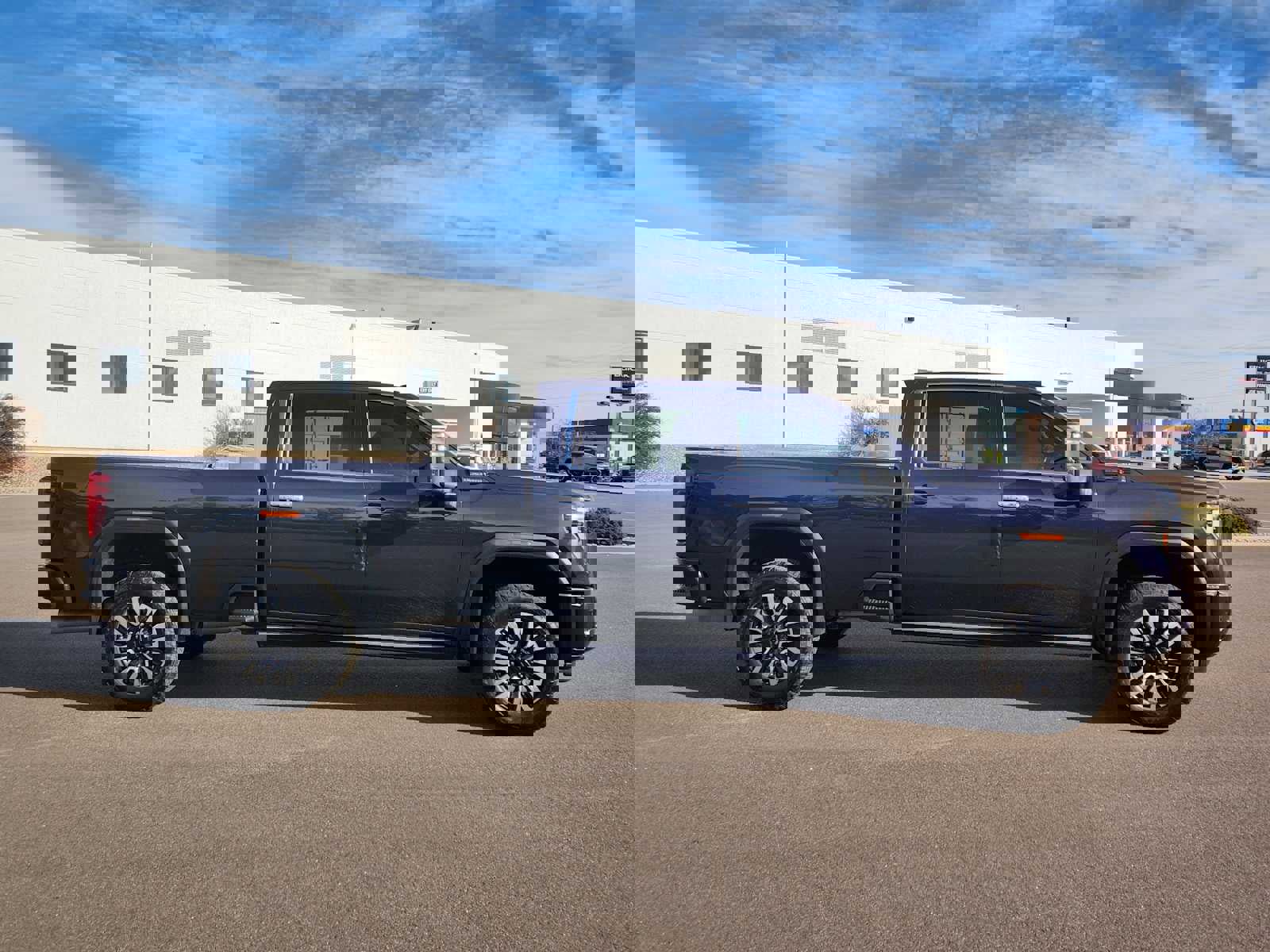 Used 2024 GMC Sierra 3500 Denali Ultimate image 2