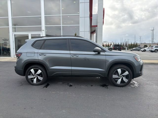 Used 2025 Volkswagen Taos S image 8