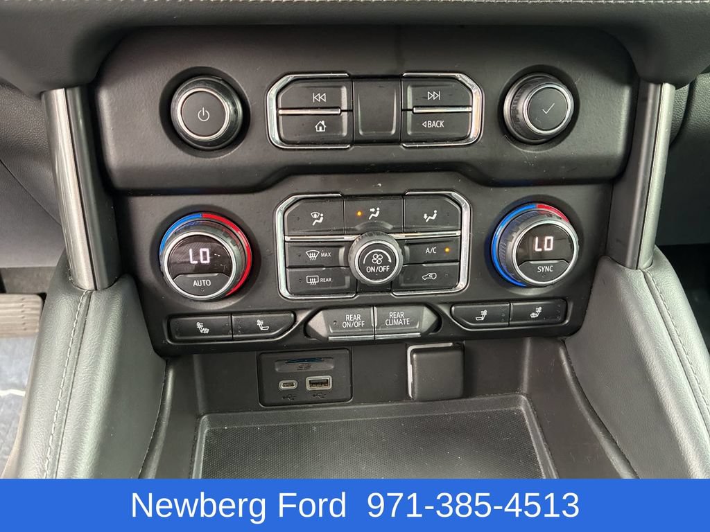 Used 2021 Chevrolet Suburban Z71 w/ Luxury Package AWD/4WD image 23