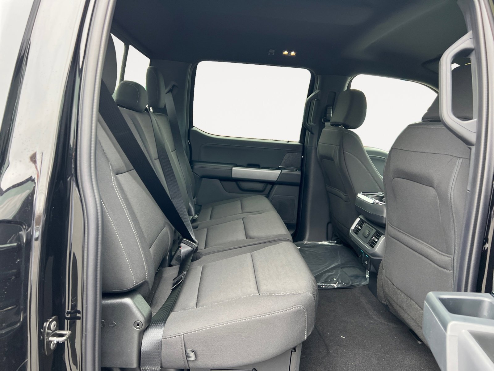 New 2025 Ford F150 XLT w/ Equipment Group 302A MID image 18