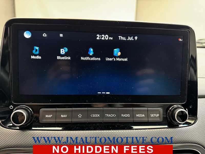 Used 2023 Hyundai Kona Limited AWD/4WD image 30