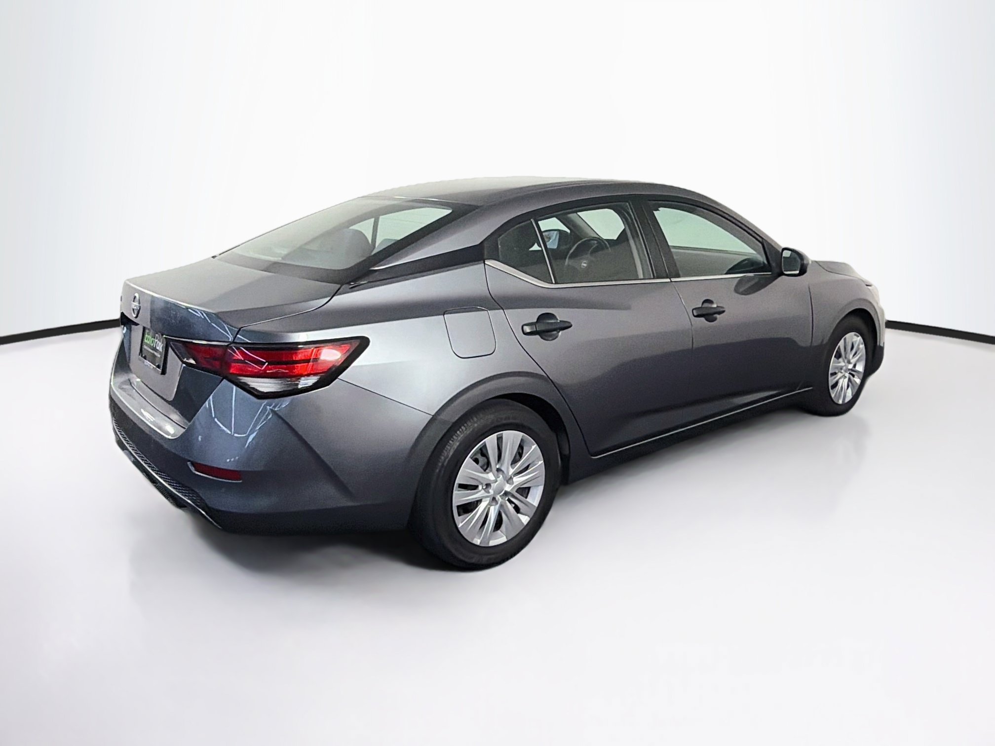 Used 2024 Nissan Sentra S FWD image 9