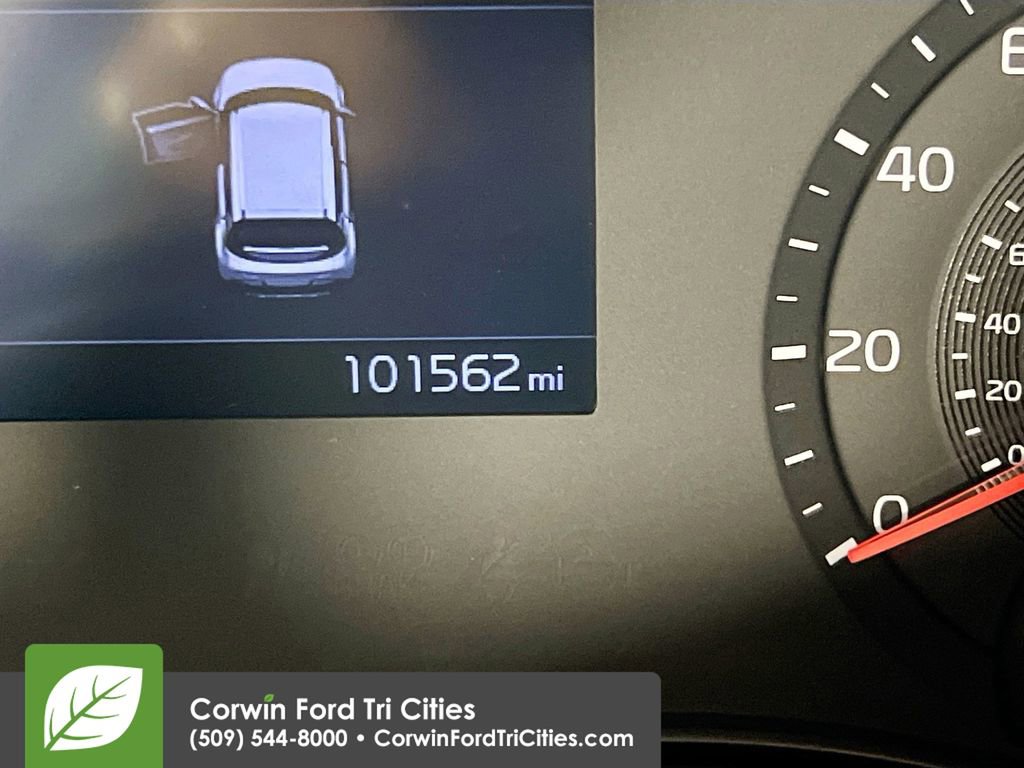 Used 2020 Kia Soul LX image 2