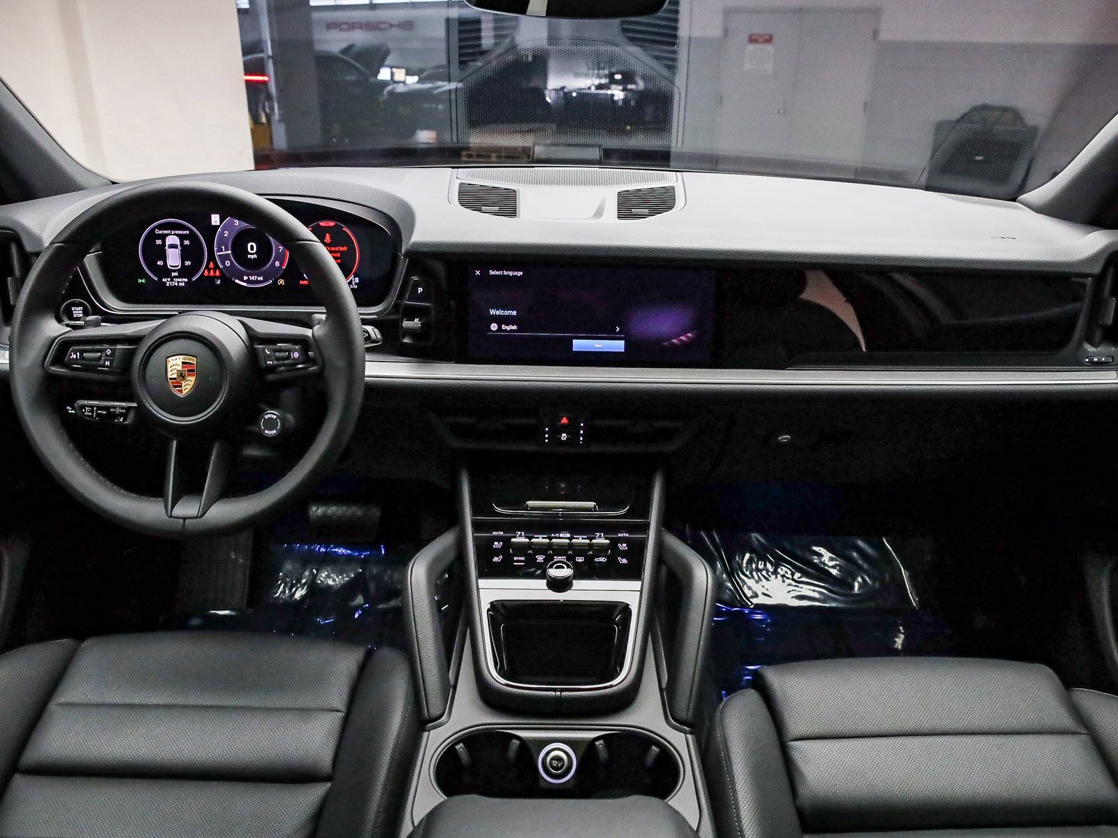 Used 2025 Porsche Cayenne image 15