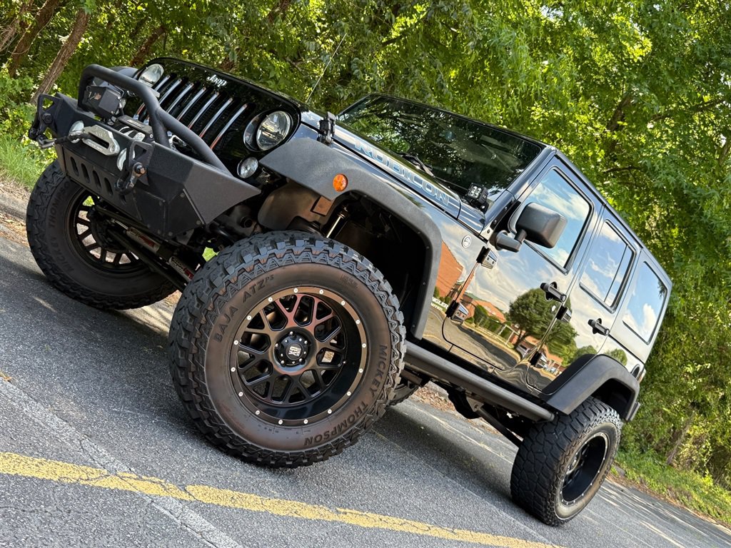 Used 2015 Jeep Wrangler Unlimited Rubicon w/ Dual Top Group AWD/4WD image 5