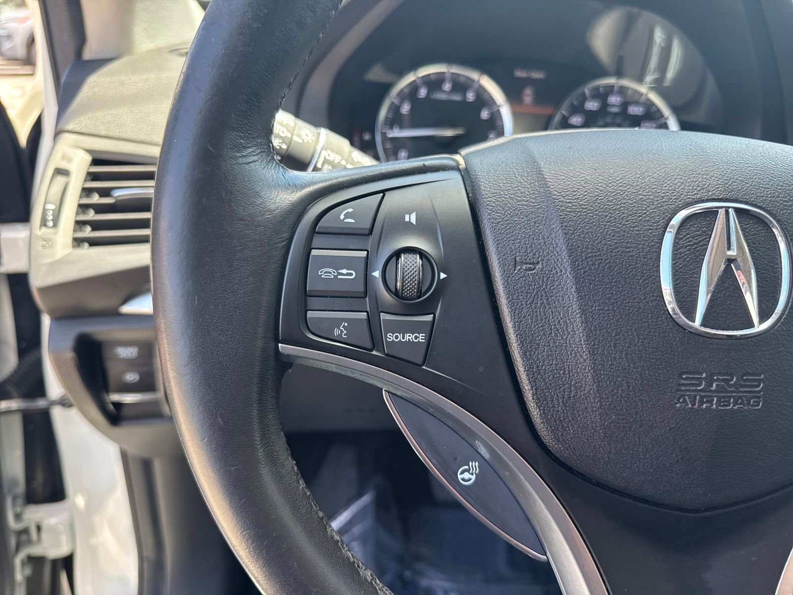 Used 2018 Acura MDX SH-AWD w/ Advance Package image 16