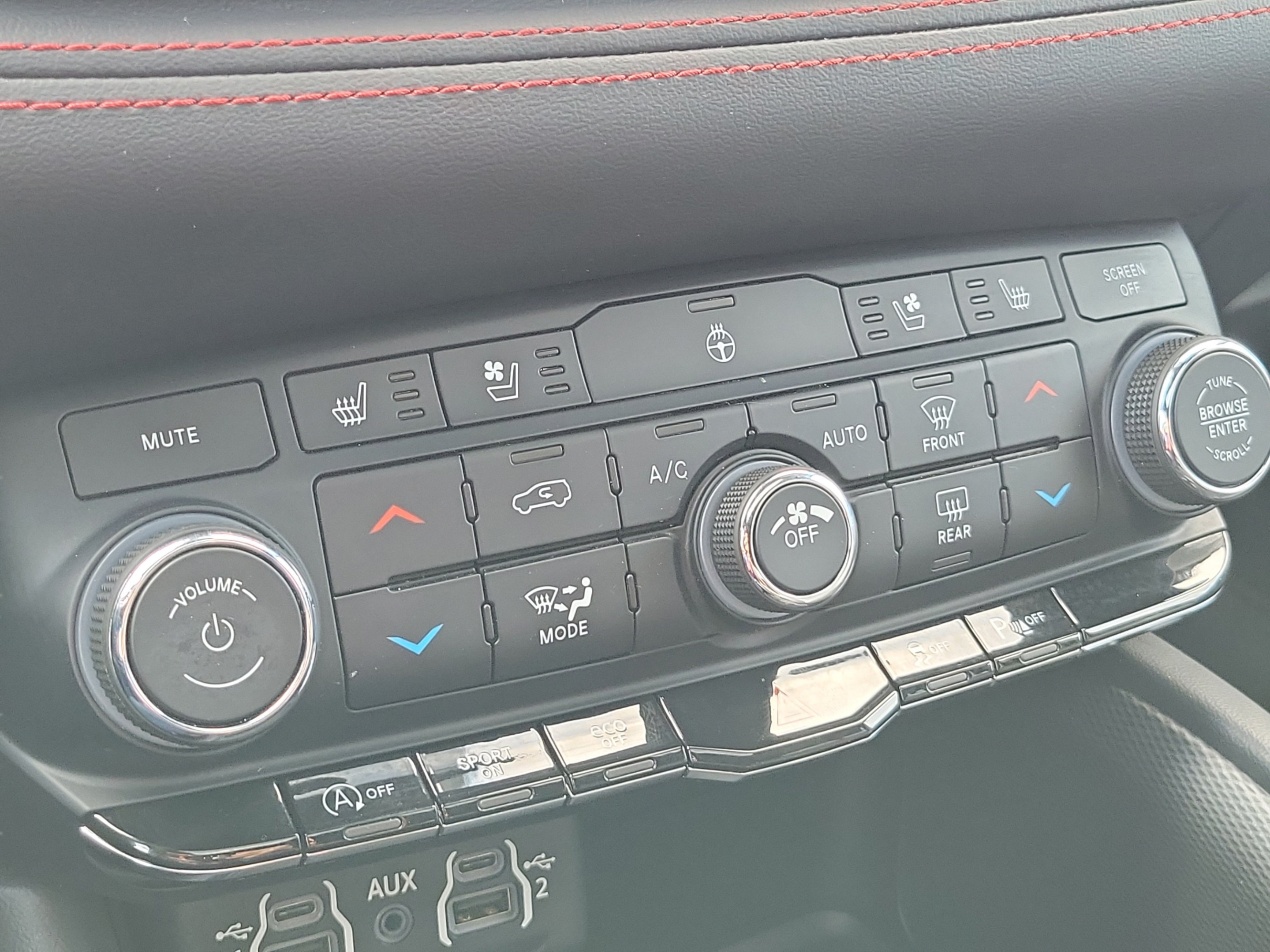 Used 2023 Dodge Durango GT AWD/4WD image 32