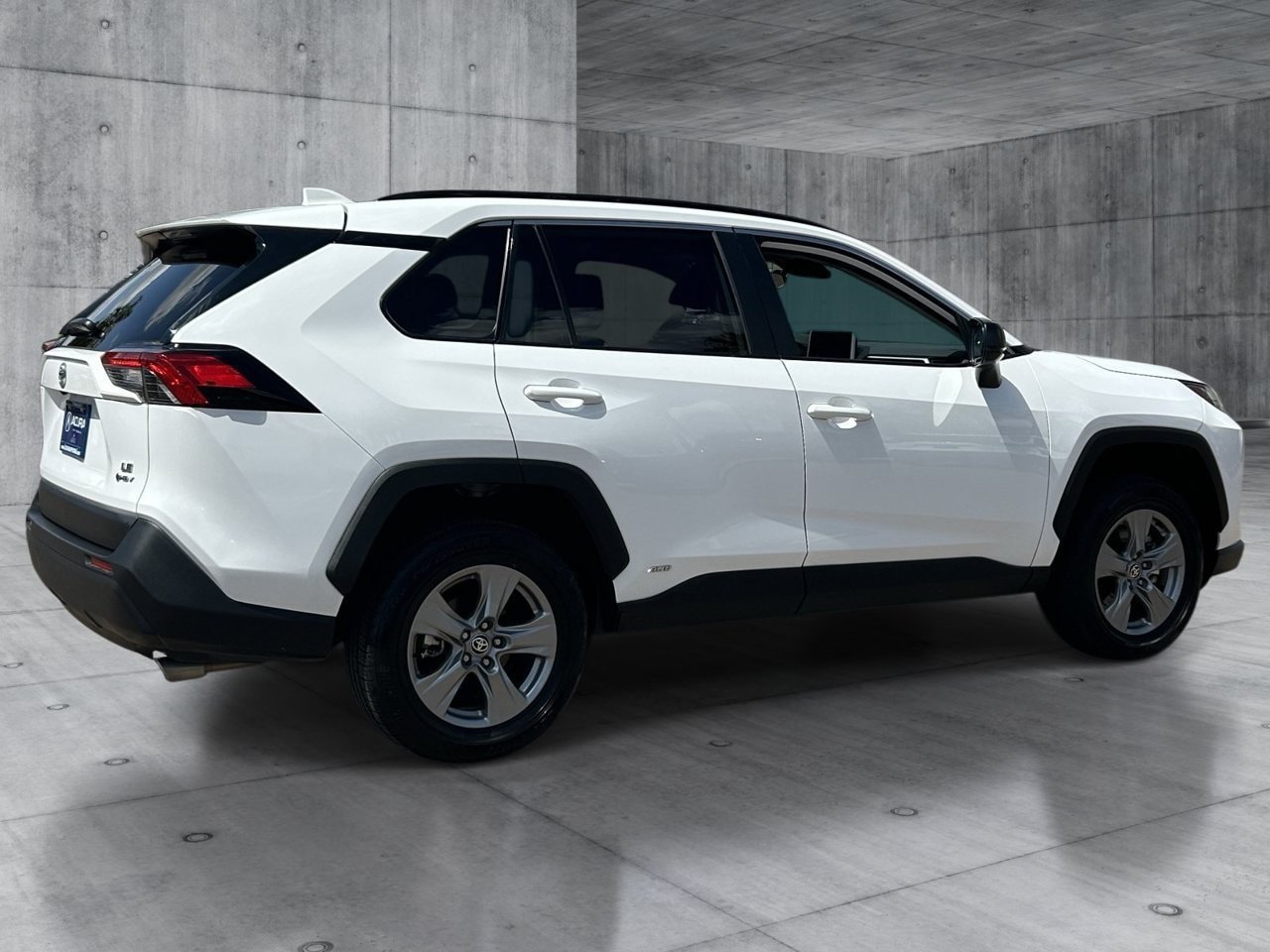 Used 2025 Toyota RAV4 LE AWD/4WD image 5