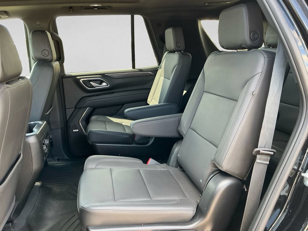 Used 2024 Chevrolet Tahoe Z71 w/ Luxury Package AWD/4WD image 14