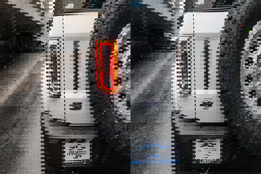 New 2025 Ford Bronco Badlands image 7