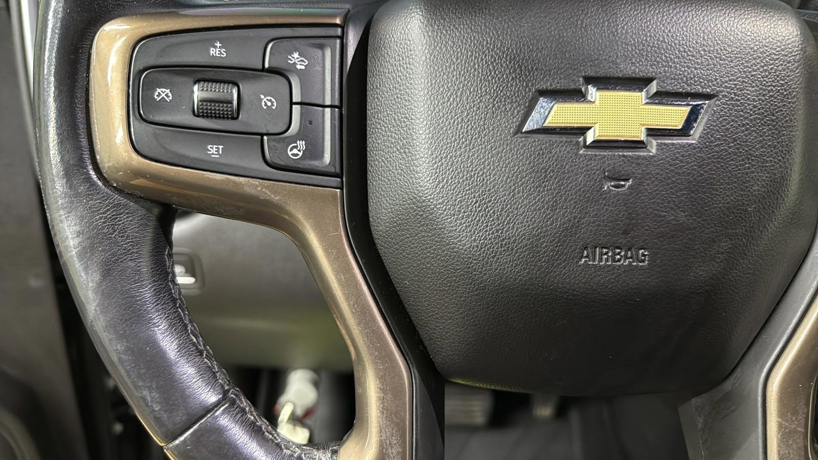 Used 2021 Chevrolet Silverado 1500 High Country w/ Technology Package image 17