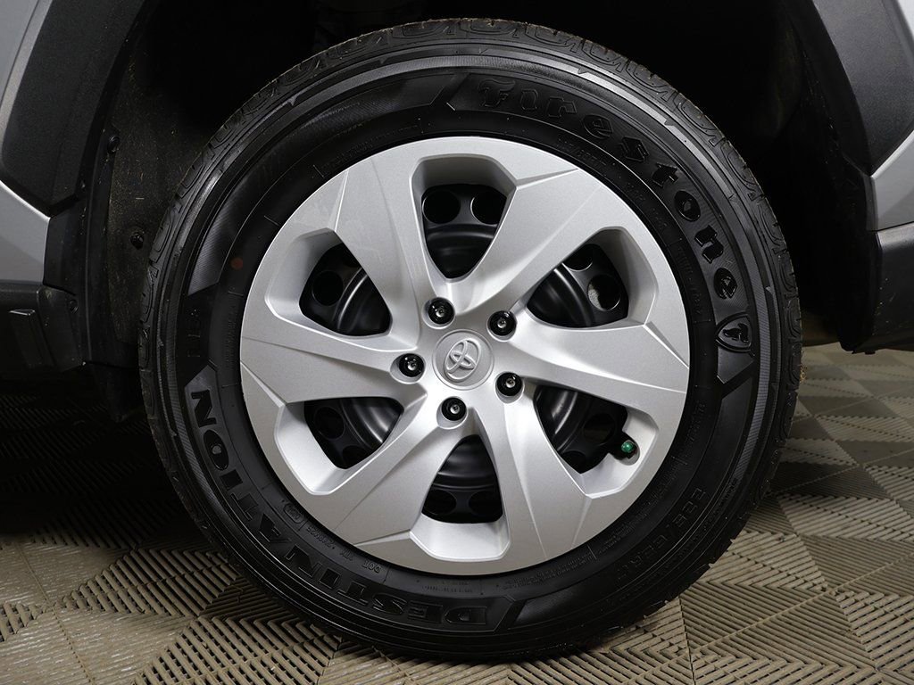 Used 2024 Toyota RAV4 LE image 15