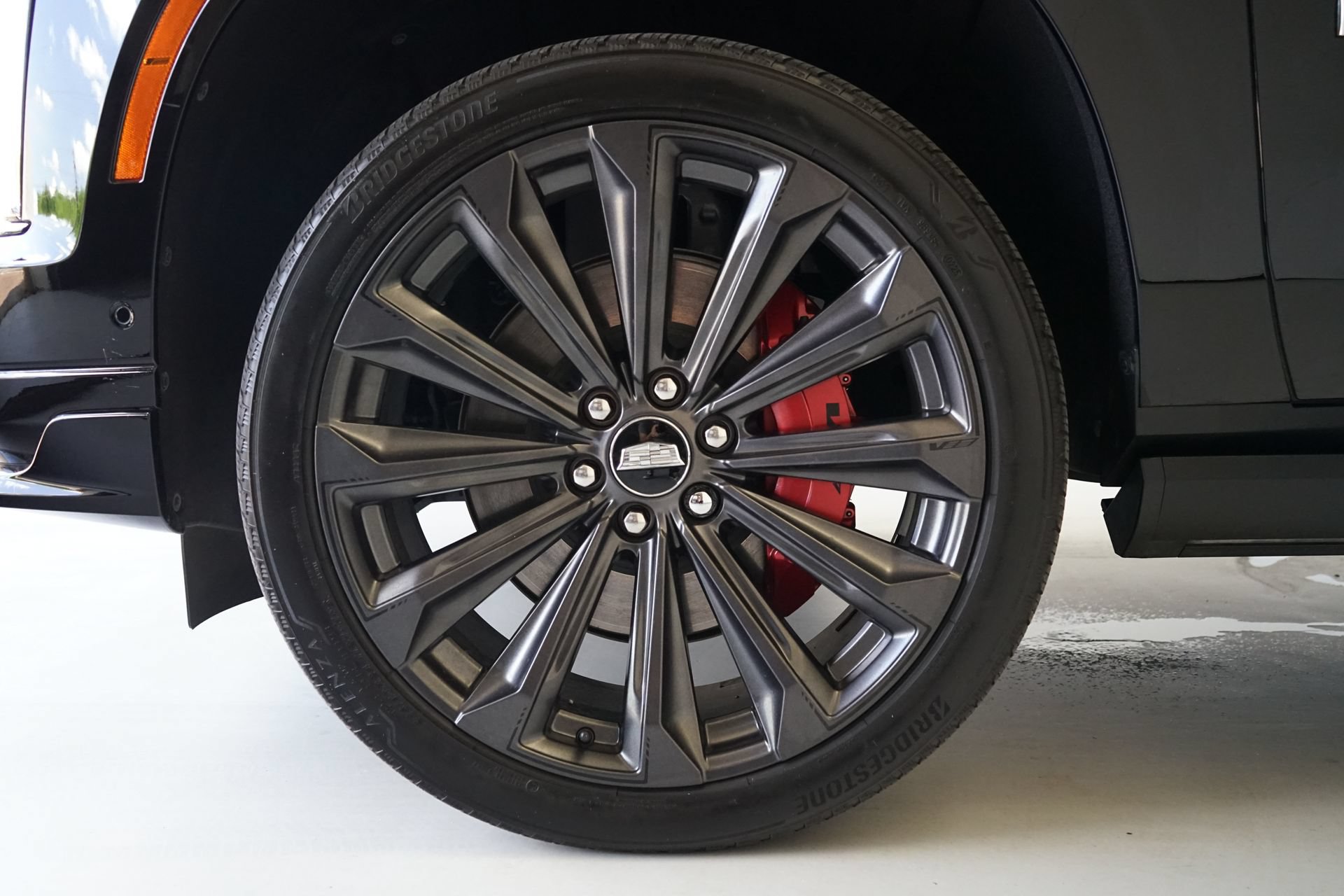 Used 2025 Cadillac Escalade V AWD/4WD image 47