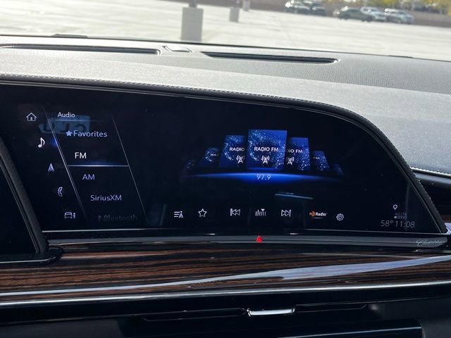 Used 2023 Cadillac Escalade Premium Luxury image 30