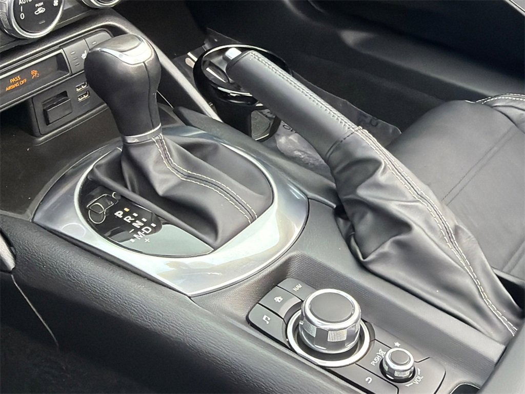 Used 2019 FIAT 124 Spider Lusso w/ Convenience Group image 33