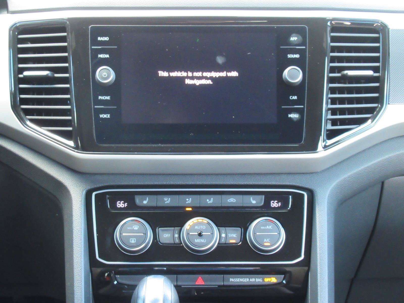 Used 2022 Volkswagen Atlas Cross Sport SE FWD image 14