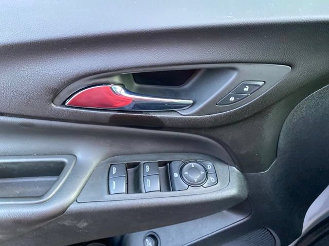 Used 2021 Chevrolet Equinox LT FWD image 11