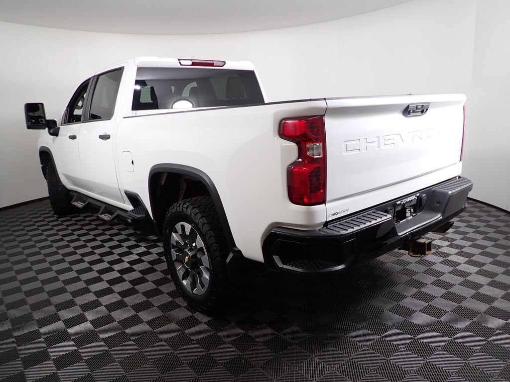 Used 2023 Chevrolet Silverado 2500 Custom w/ Custom Convenience Package AWD/4WD image 15