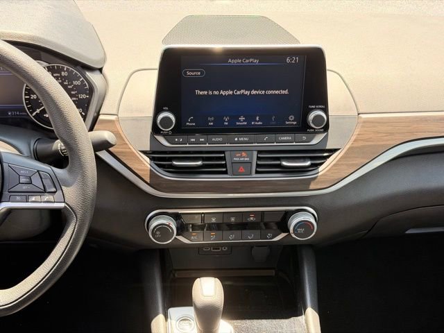 Used 2024 Nissan Altima 2.5 SV FWD image 14