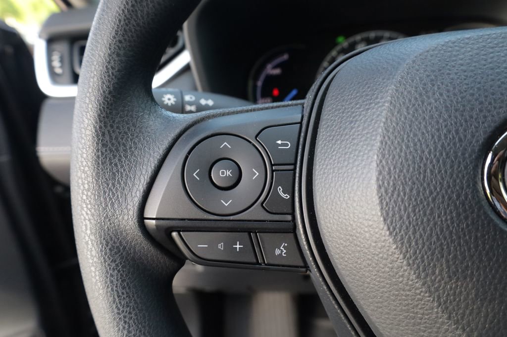 Used 2025 Toyota RAV4 LE image 26