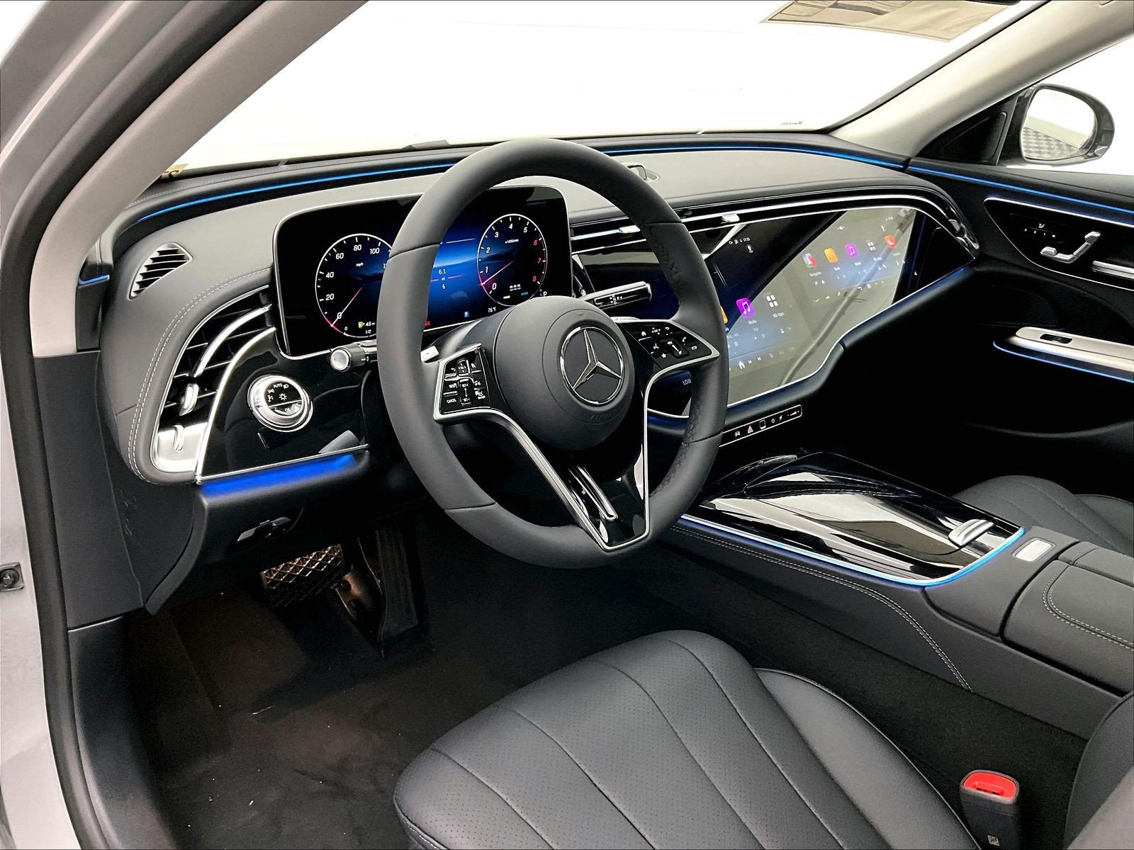 New 2027 Mercedes-Benz E 450 4MATIC Sedan image 6