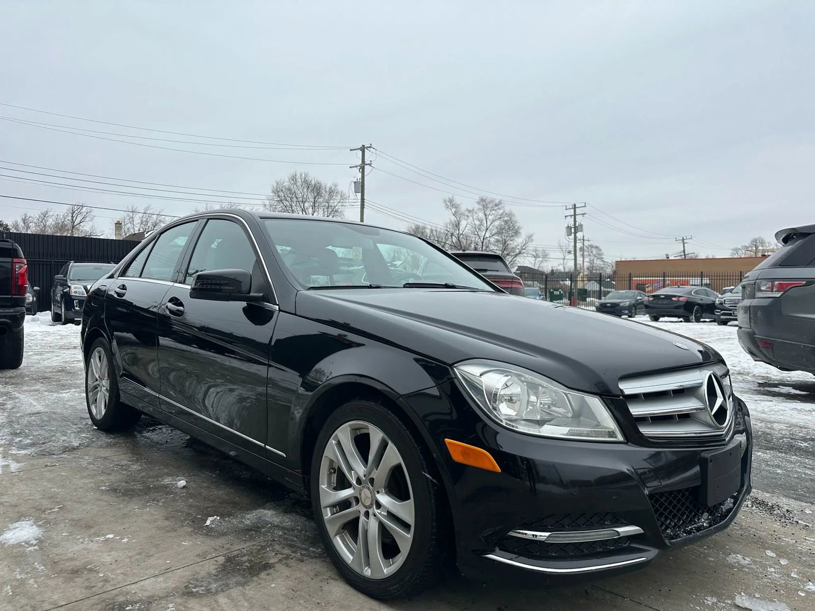 Used 2014 Mercedes-Benz C 300 4MATIC Sedan image 3