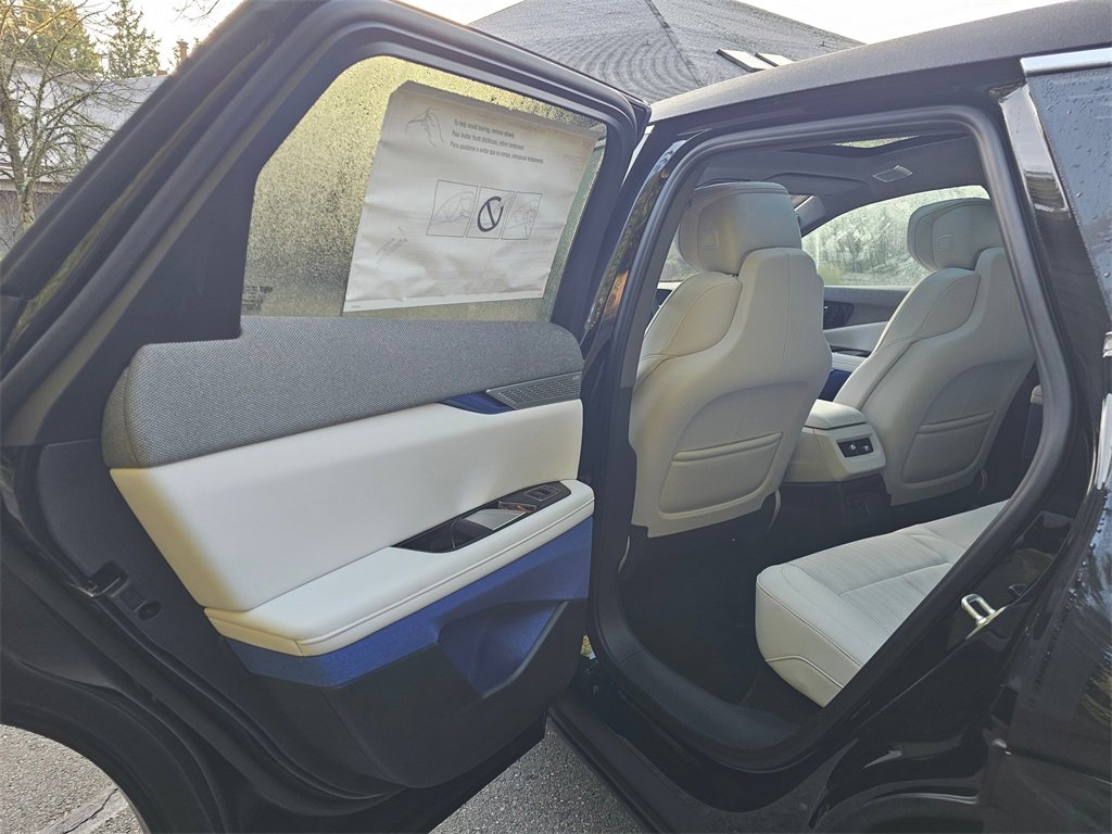 New 2026 Cadillac Optiq Luxury 2 image 16